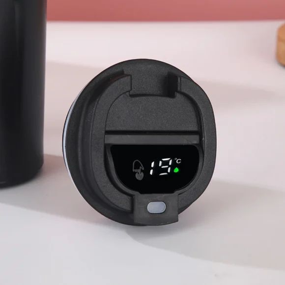Stainless steel smart coffee mug with LED temperature display, 510ml vacuum insulated travel mug with flip sipper lid, leakproof and BPA-free, ideal for office, car, or gifting