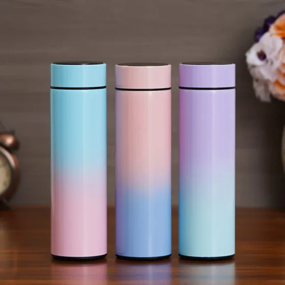 Personalized 500ml stainless steel smart vacuum flask with digital temperature sensor, BPA-free and leakproof, ideal for hot and cold drinks, travel, office, gym, and gifting